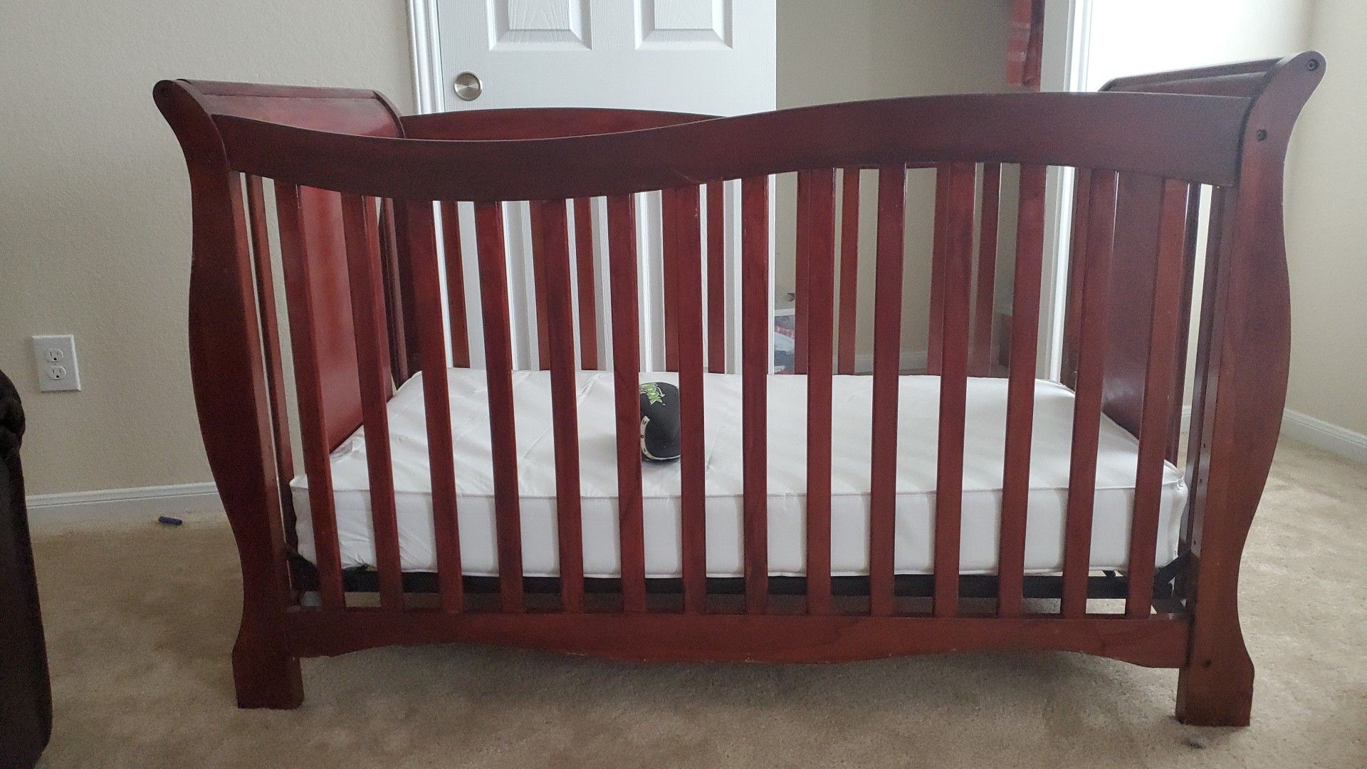 Baby crib