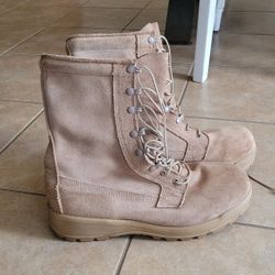 Belleville Army boots used a handful of times. As you can see thee pics they are in excellent condition.
Size 14 mens
Asking $125
