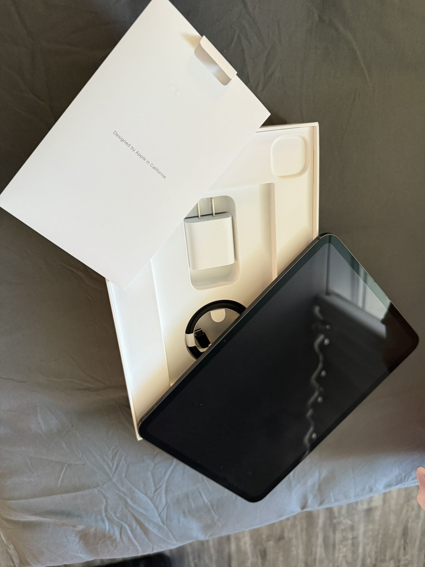 iPad Pro 11-inch (M4) Wi-Fi + Cellular