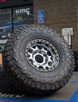 LT37x12.50R17 Toyo Open Country RT Trail with 17” 8 Lug Kmc True Beadlock