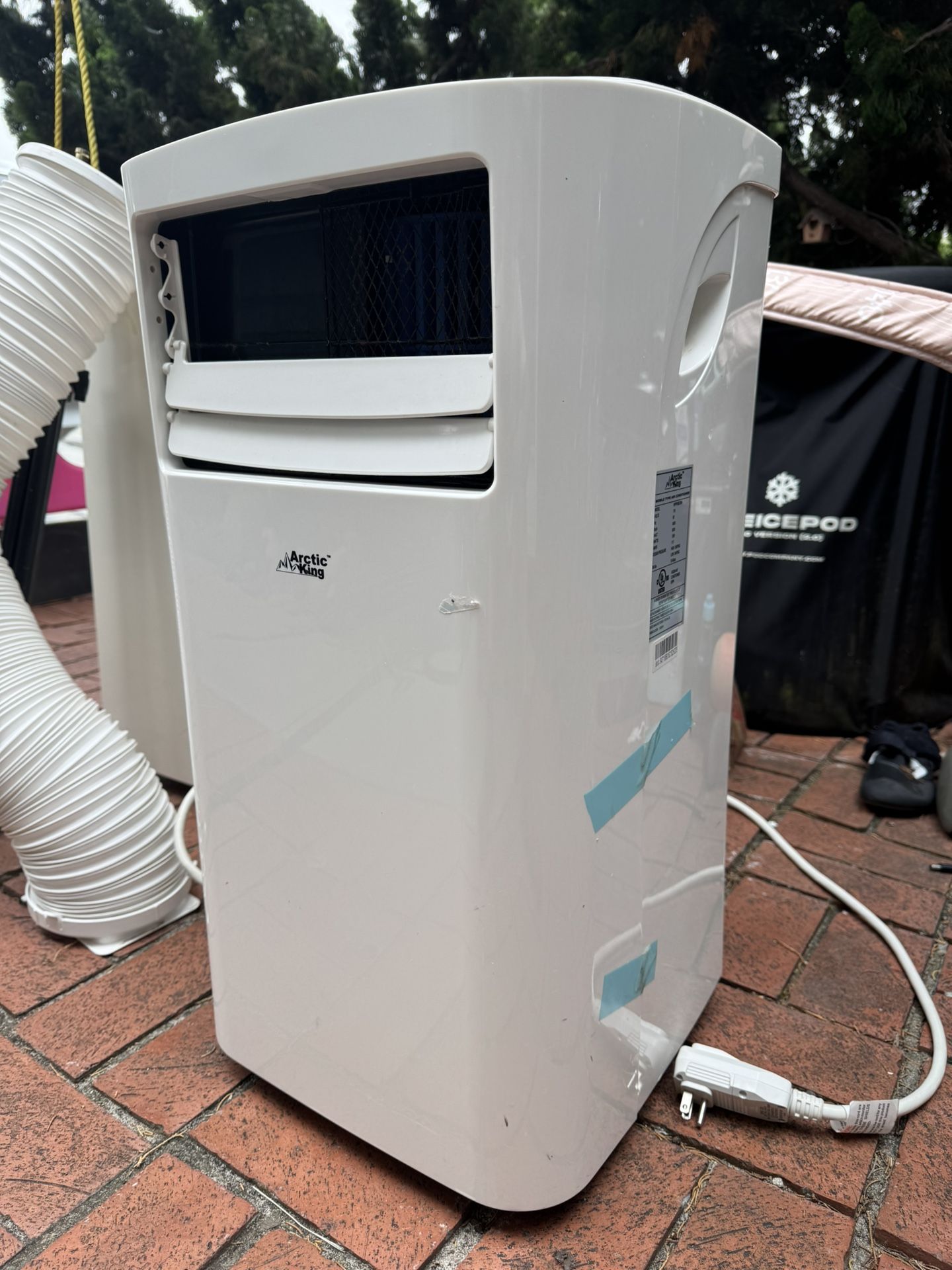 Portable Air Conditioner 8000 BTU - Arctic king