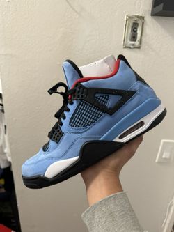 Jordan 4 Travis Scott