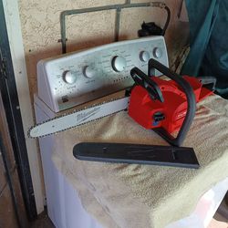 Milwaukee
M18 FUEL 16 in. 18V Lithium-Ion Brushless Battery Chainsaw (Tool-Only) solo se provo