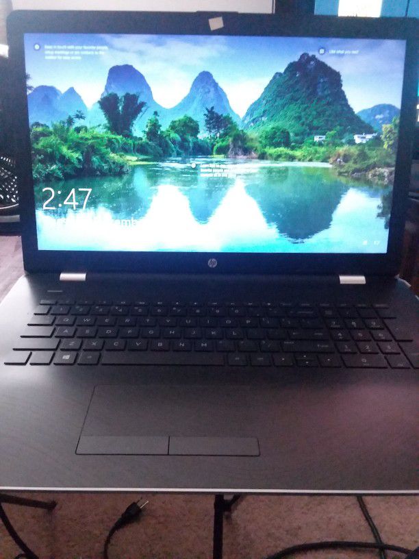 HP NOTEBOOK 17 TOUCH SCREEN 2.0 TERABYTE, 4GIG RAM, INTEL PENTIUM WITH ORIGINAL CHARGER..$200