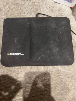 https://offerup.com/redirect/?o=TW9uZGF5LmNvbQ== Dual Wireless Charging Pad