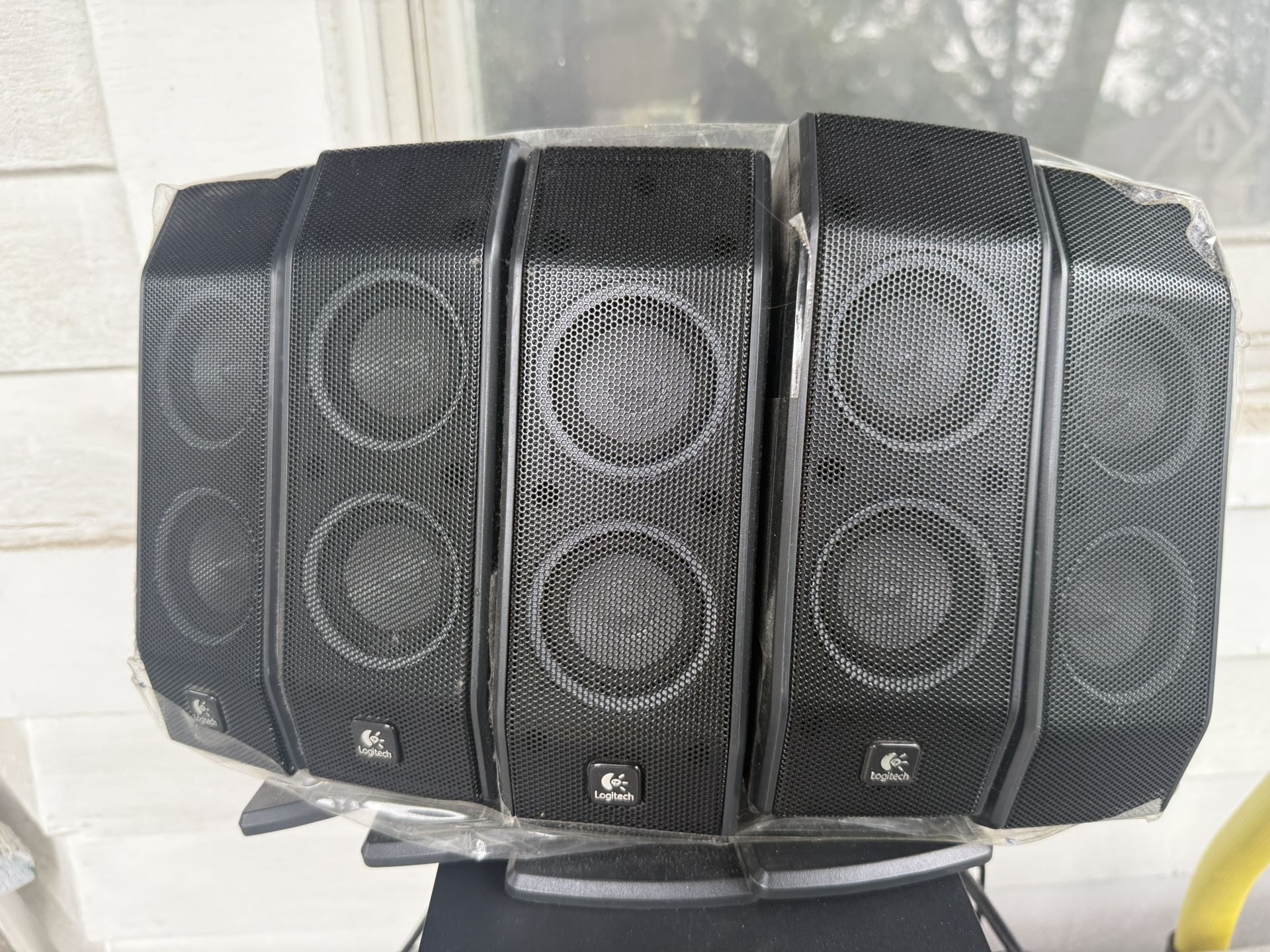 Logitech X-540 5.1 Surround Sound Speaker System with Subwoofer