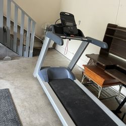Precor Treadmill TRM445