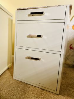 Pottery Barn 3 Drawer File Cabinet 