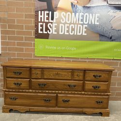 8 drawers Dresser