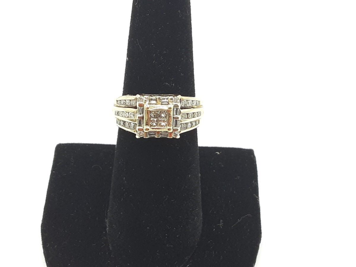 Lady's Gold-Diamond Anniversary Ring 40 Diamonds .84 Carat T.W. 10K Yellow Gold