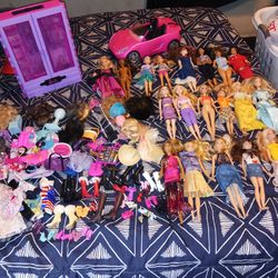 20 Barbie dolls, car, closet, clothes, & accessories LOT #4