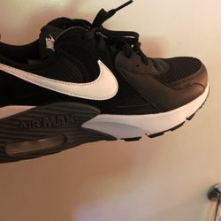 Nike Black / White Size 11