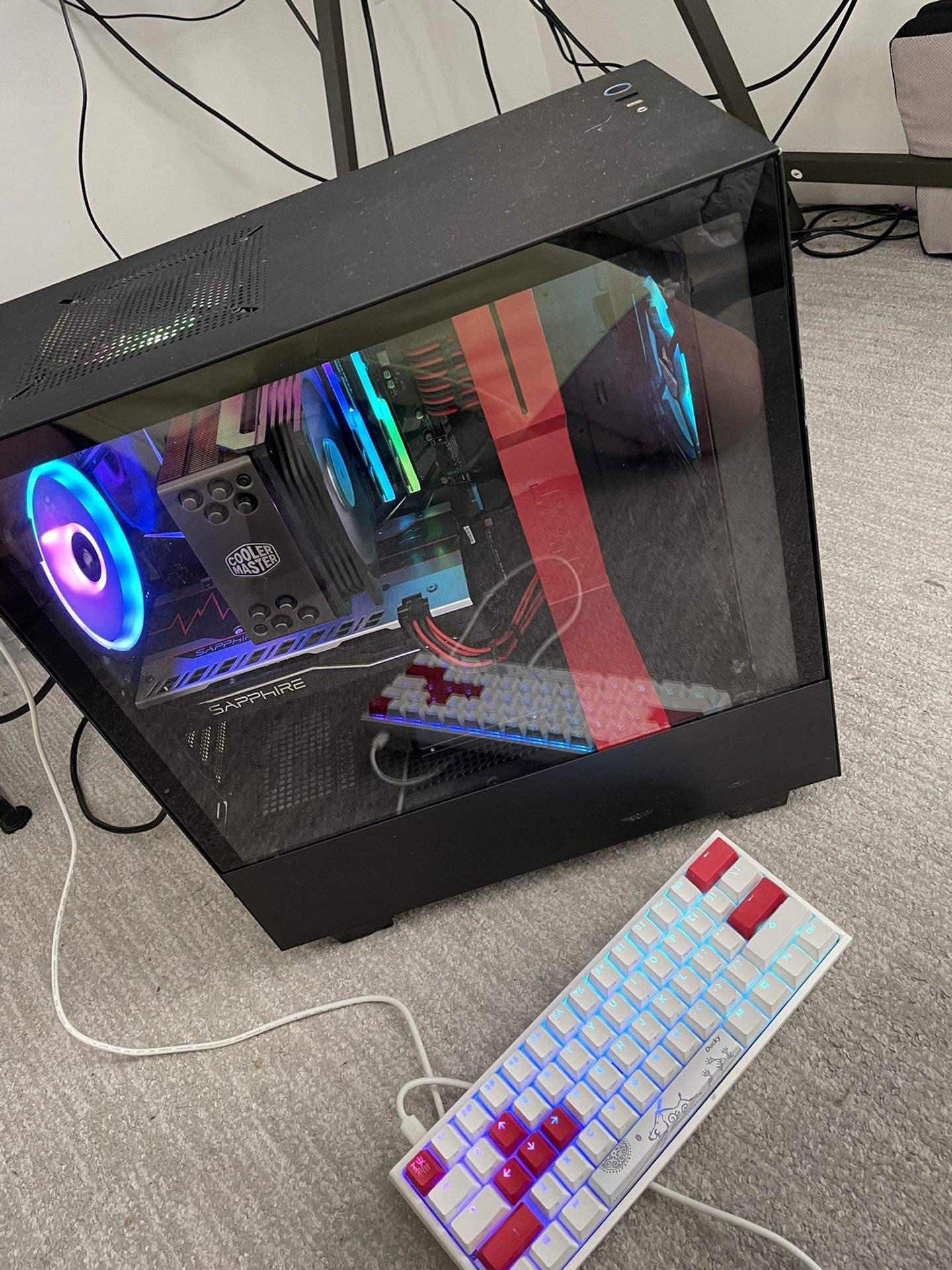 Gaming Pc And Ducky Keyboard