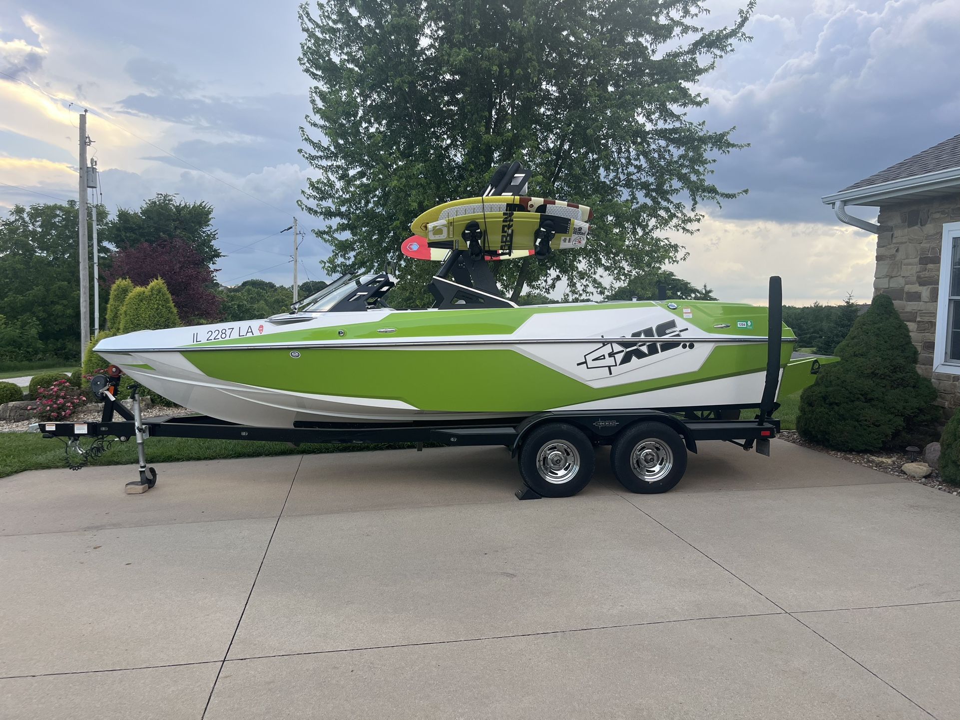 2018 Axis T22 Wake/Surf Boat