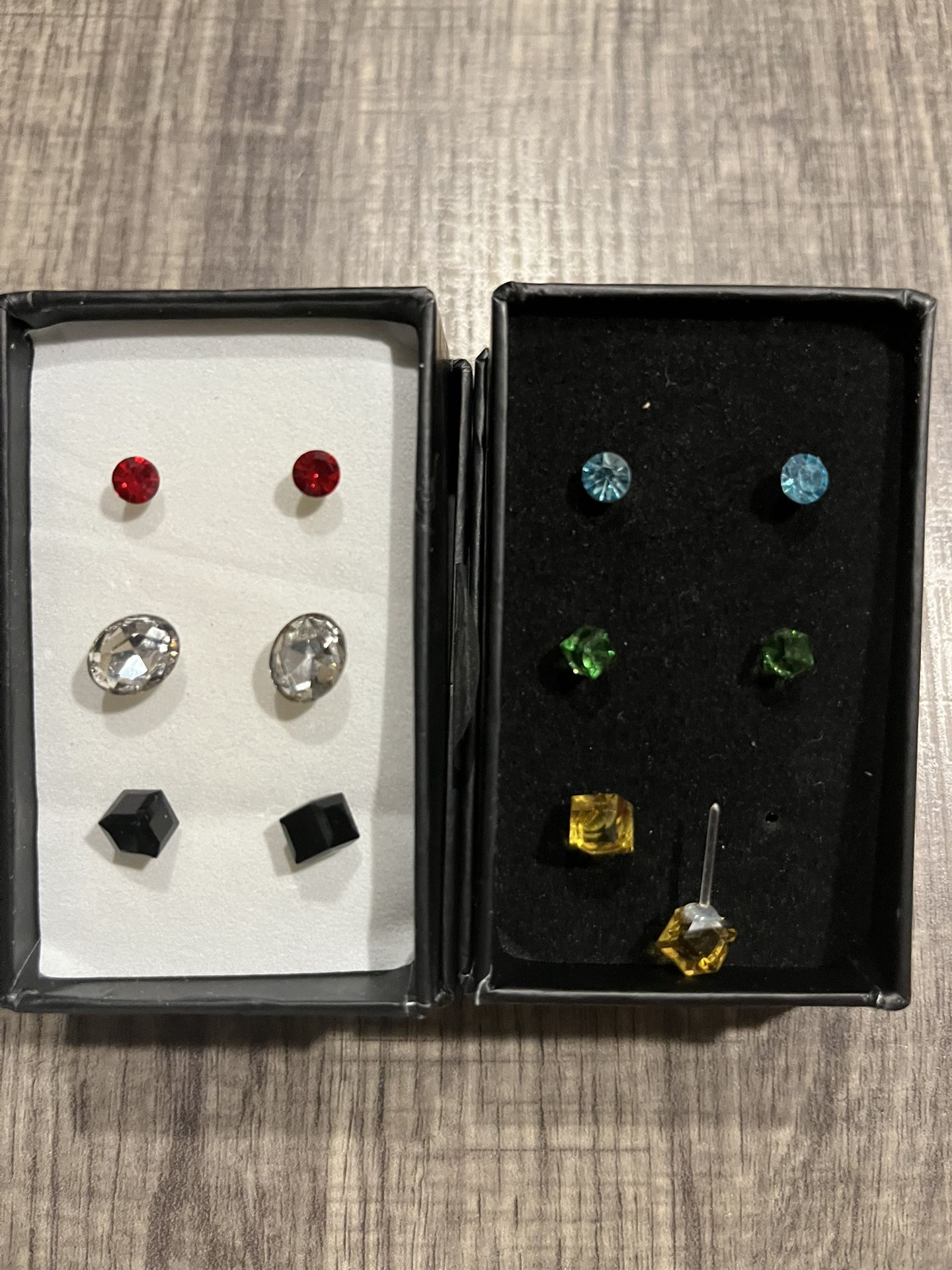 Sensitive Earrings And Plastic Backs