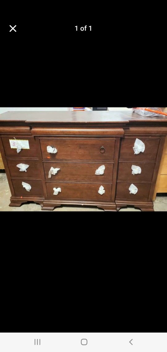 4 Piece Bedroom Set