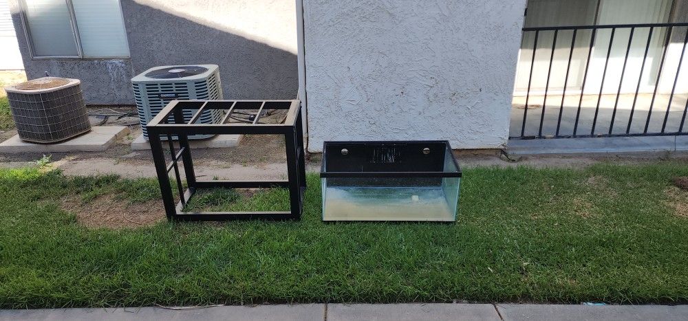 40 Gallon Breeder Fish Tank