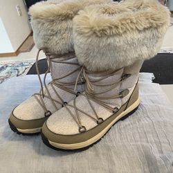 BearPaw Waterproof Boots Beige Mid-Calf Lace Up w/ Fur Trim Size 9 ***NEW***