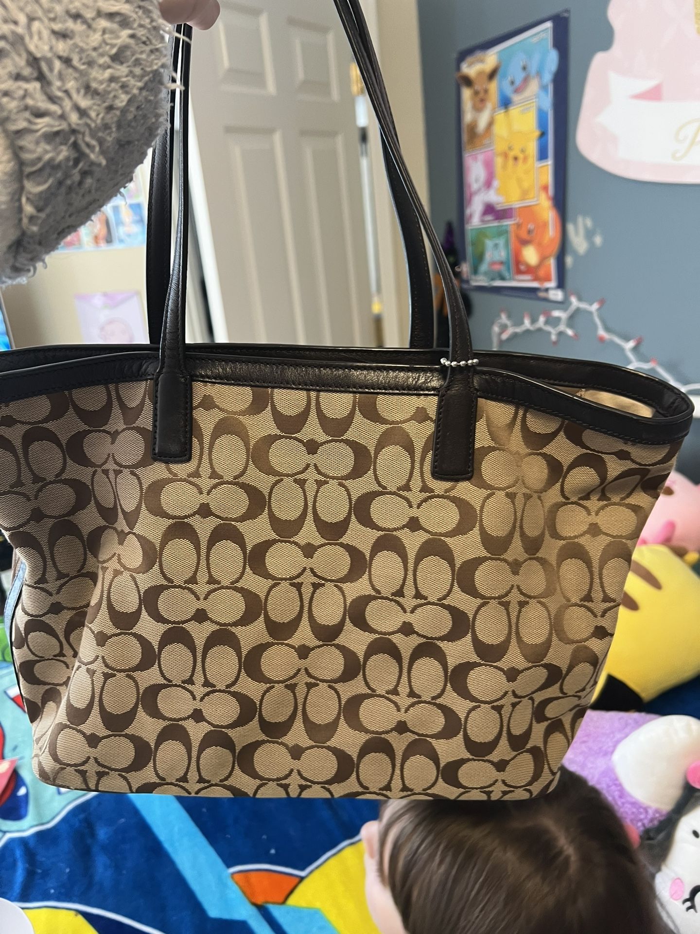 Coach Large Tote, InSide Needs Clean