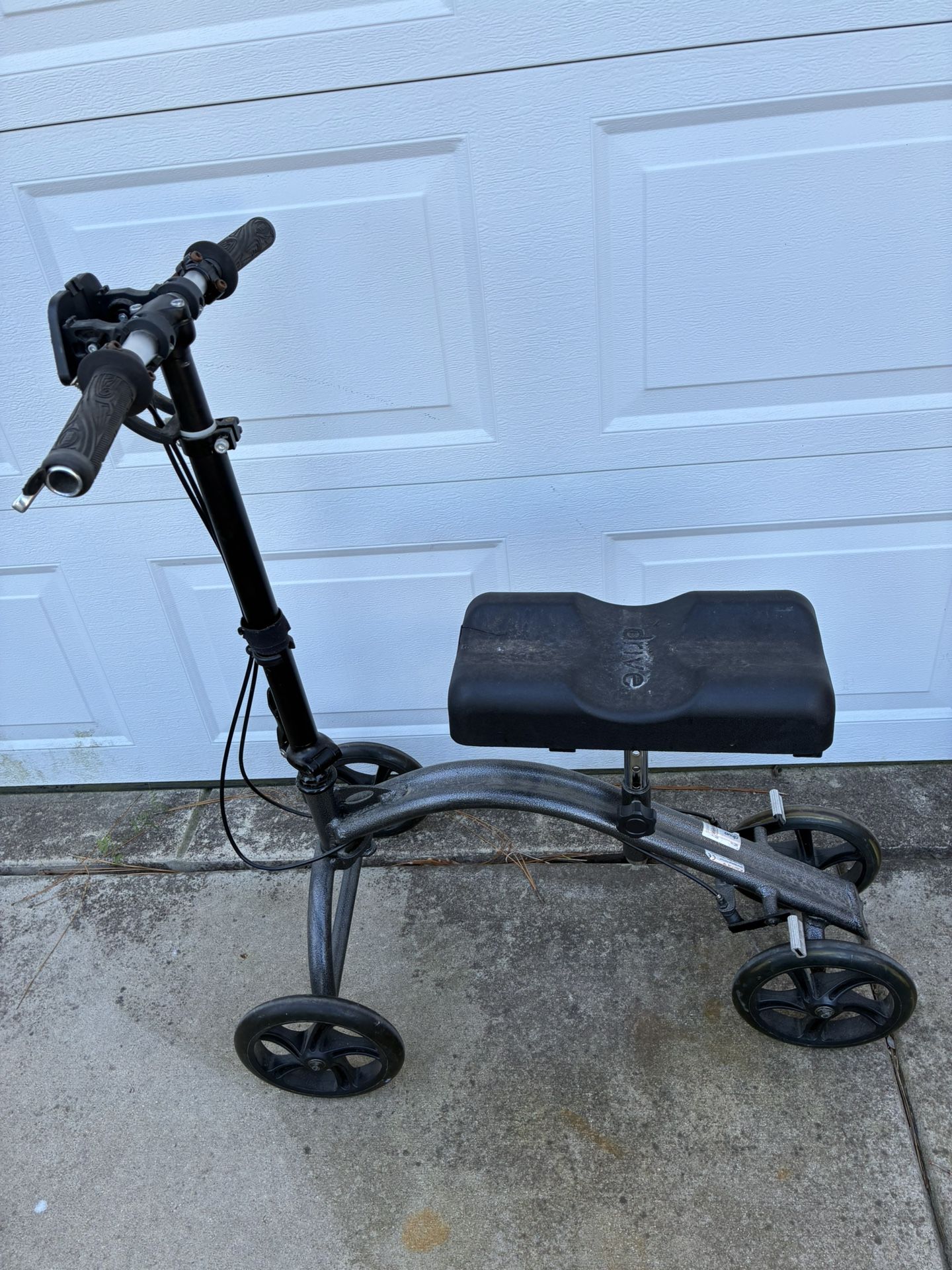 Knee Scooter