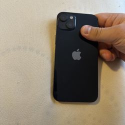 Selling iPhone 14 Plus 128GB Any Carrier Unlocked T-Mobile ATT Verizon in Perfect Condition 