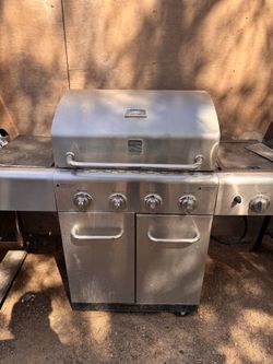 Kenmore 4 burner grill, gas
