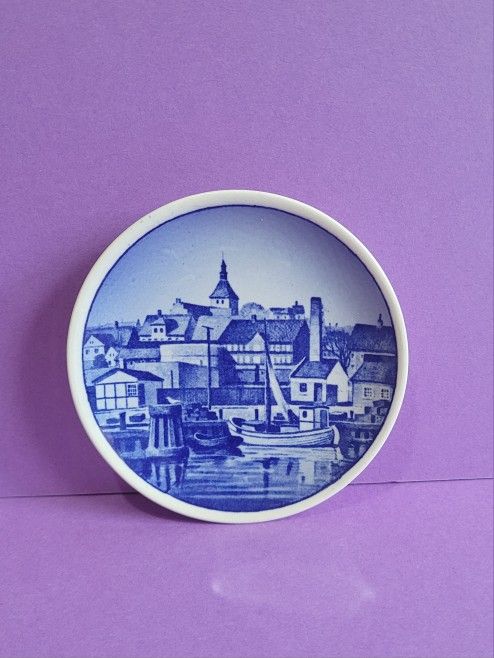 Royal Copenhagen No 39/2010 Plaquette 3" Svendborg Harbour.