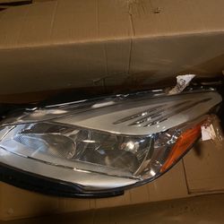 Ford Escape Headlight 