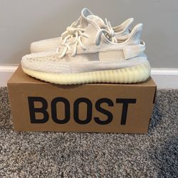 Yeezy 350 V2 ‘Bone’