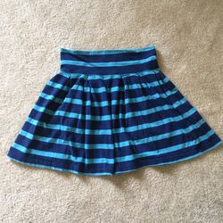 EUC girls skirt size L 10/12