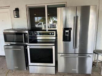 KitchenAid Kitchen set Everything works Perfect in good condition free delivery to the garage.
