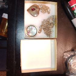 2 Pendants With Chains Necklace Set