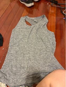 Women’s extra large size 16–18 gray yoga tank top