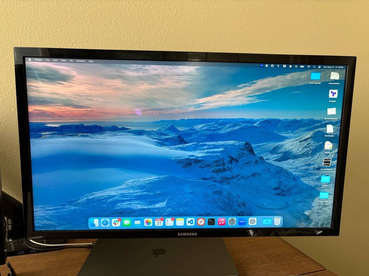 Samsung 28” 4K Monitor