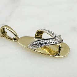 10kt Dije De Oro 🩴 Con Pequeño Diamante 💎 