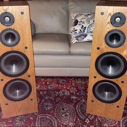 infinity crescendo 3007 - like new!