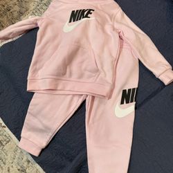 Nike Sweat Pants And Sweater