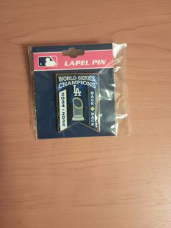 Los Angeles Dodgers lapel pin