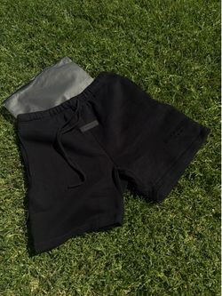 Black Essential Shorts