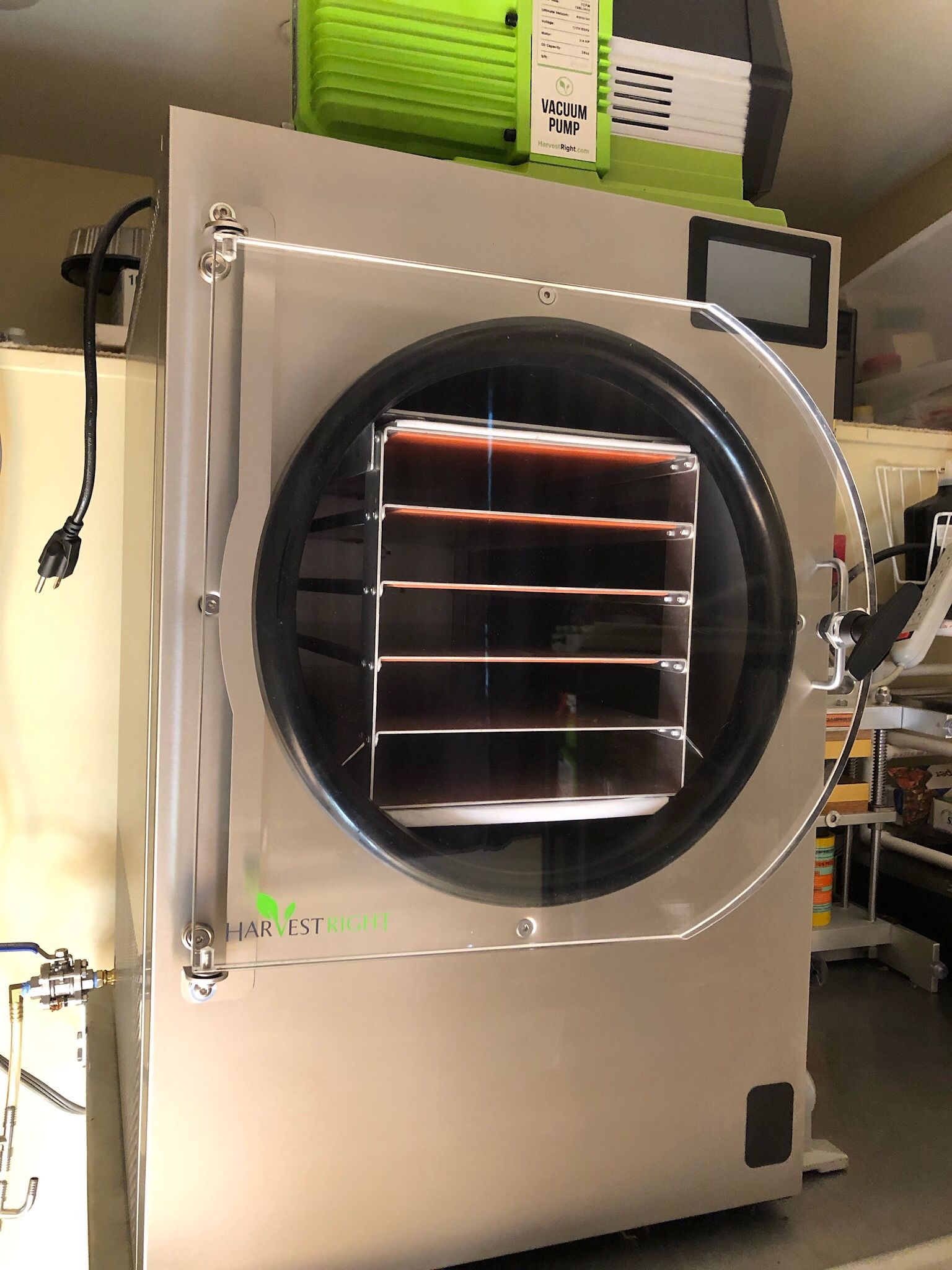 Large stainless Harvest Right Freeze Dryer in Excellent Condition with accessories