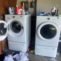 Kenmore Gas Washer And Dryer With Pedestal For Sale