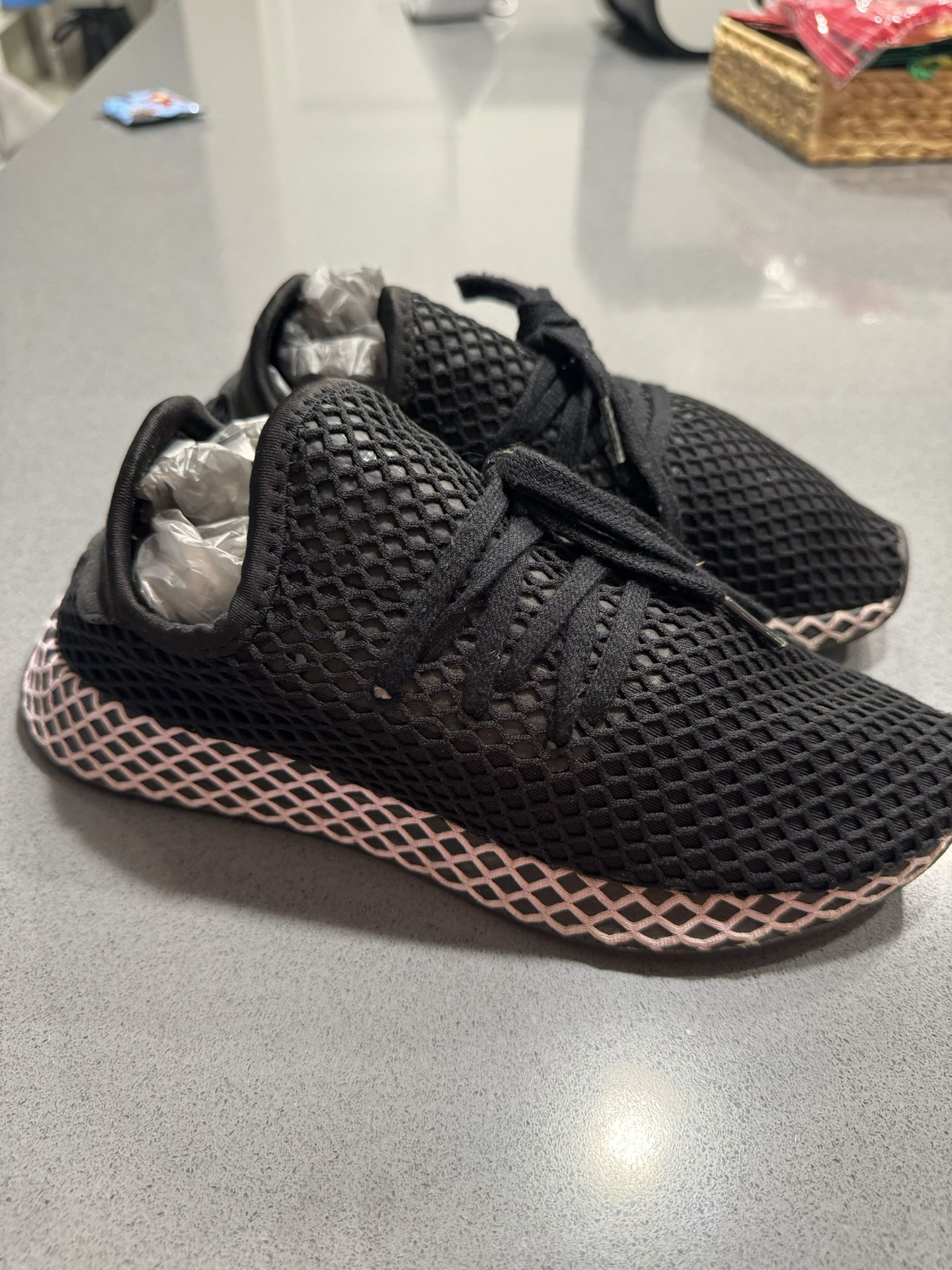 Adidas Originals Women’s Size 7,5 Deerupt Pink/Black Comfort Running Shoes B37602