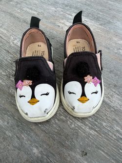 Toddler Size 5 Toms Penguin Shoes