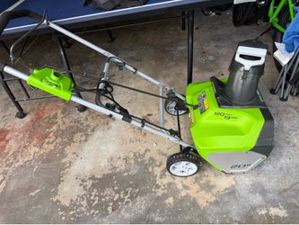 Like new snow blower