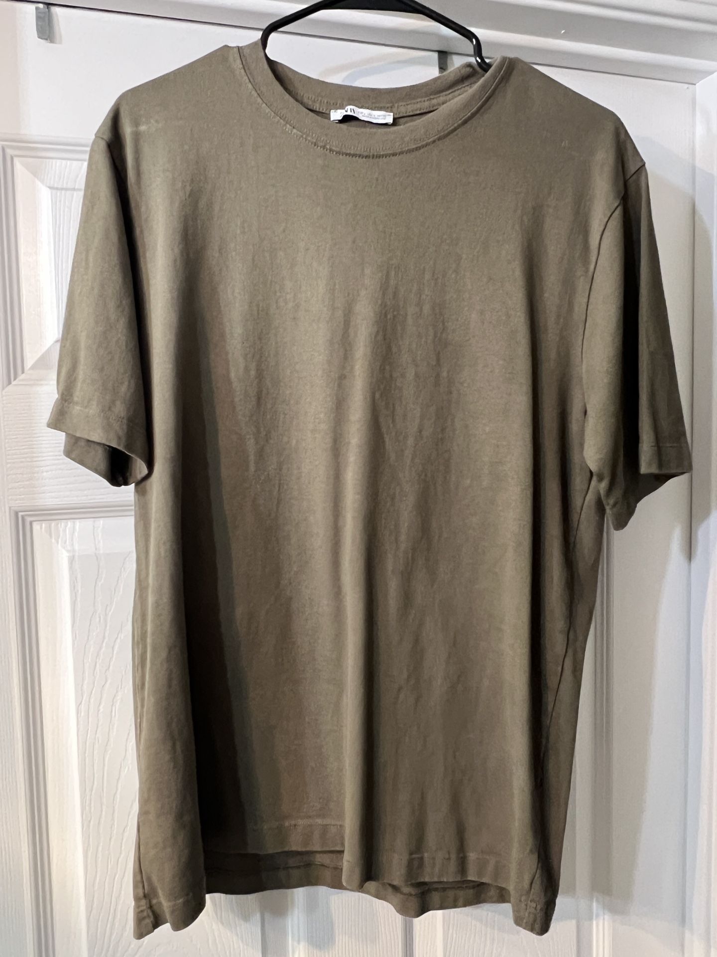 Zara Men’s Crew Neck Olive Shirt