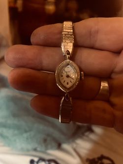 Vintage Hamilton Ladies Gold Windup Watch
