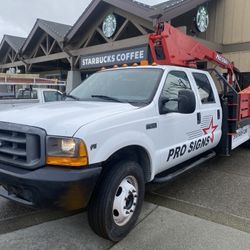 2000 F550  Super Duty 38’ Bucket Truck