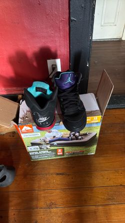 Air Jordan 5 Black Grape Sneakers