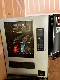 Compact Snack Vending Machine