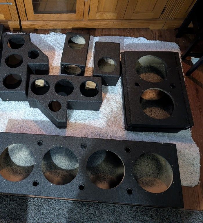 Boxes Rhino lined Small ArE 5.5 Four 12s Four 10s Rest Are 5.5